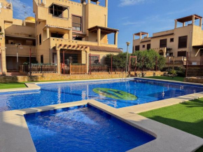 Los Collados con Jardín y Piscina By Aloha Palma